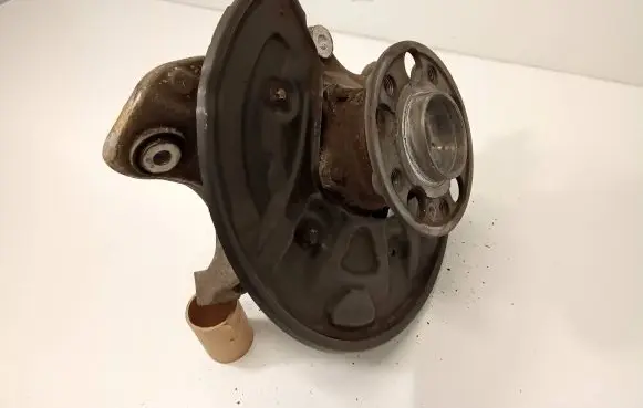Mercedes-Benz GLC AMG Rear wheel hub 2133206