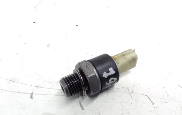 Opel Vivaro Oil pressure sensor 8200970474