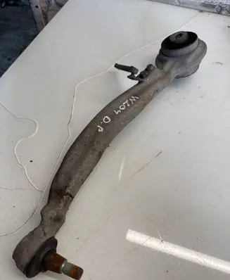 Mercedes-Benz C W204 Front control arm A2043304411