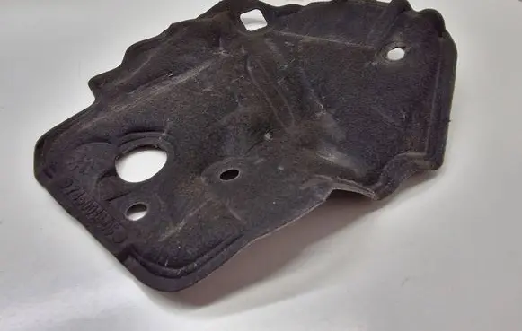 BMW 3 G20 G21 Other engine bay part 7450019