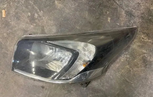 Opel Vivaro Headlight/headlamp 260603220R 93867957 01156503
