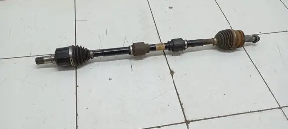 Hyundai i40 Front driveshaft 495013Z650