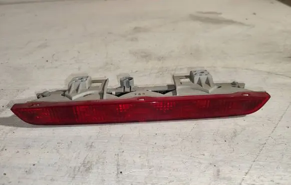 Toyota Corolla E110 Third/center stoplight 12440