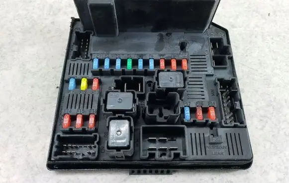 Nissan Qashqai+2 Fuse box set 284B7JD00B