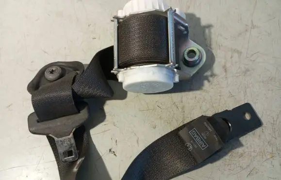 Opel Meriva B Front seatbelt 13305707 1000046 13250509