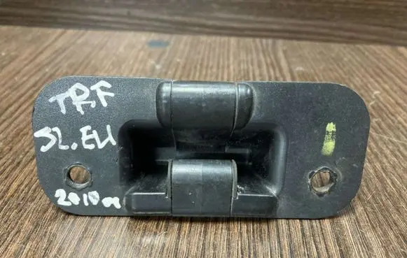 Renault Trafic II (X83) Sliding door lock loop/hook striker 075742 67277