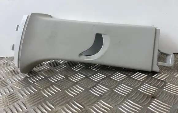 Volkswagen Touran III (C) pillar trim 5TA867288A
