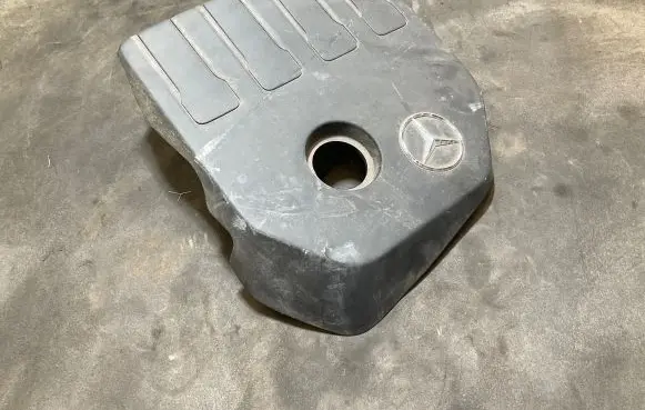 Mercedes-Benz A W177 Engine cover (trim) A2820101000