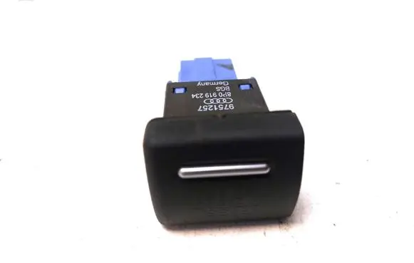 Audi A3 S3 8P Other switches/knobs/shifts 9751257