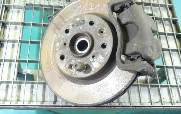 Suzuki SX4 Front wheel hub spindle knuckle IMPRK1171555