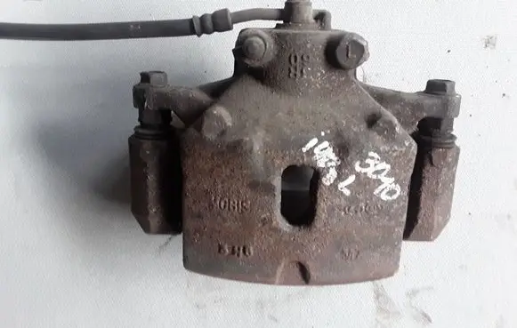 Hyundai i40 Front brake caliper 581303Z100