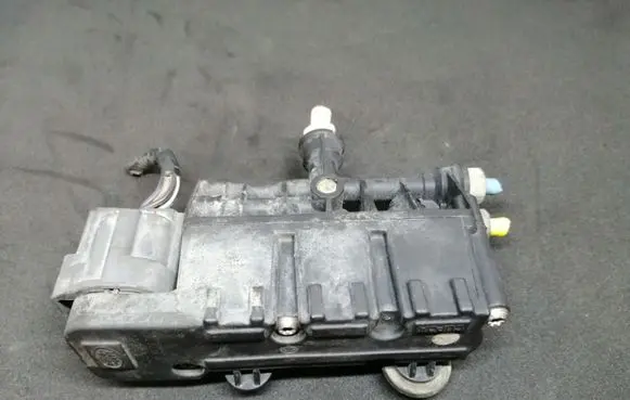 Land Rover Range Rover L322 Air suspension valve block RVH500060