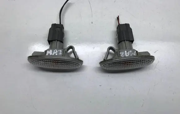 Mazda 2 Front fender indicator light 
