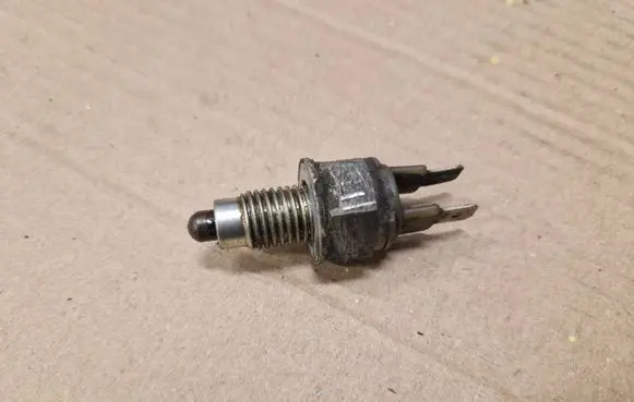 Volkswagen Golf I Reversing light switch sensor 020945415 020945415A