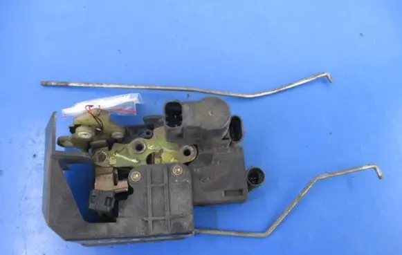 Alfa Romeo 156 Front door lock