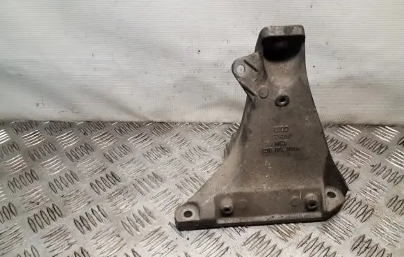Volkswagen PASSAT B5 Engine mounting bracket 8D0199308M