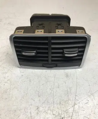 Audi A6 S6 C6 4F Rear air vent grill 4F0819203C