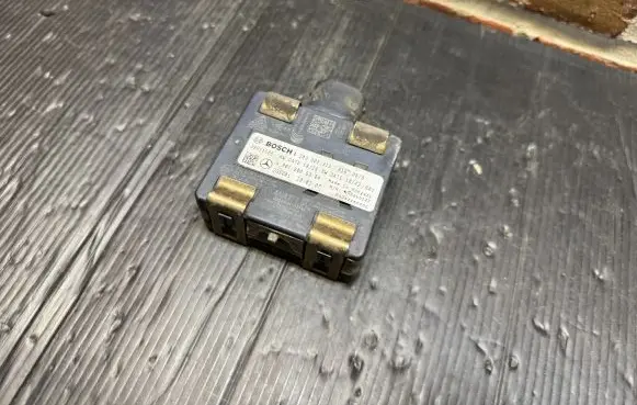 Mercedes-Benz Sprinter W907 W910 Distronic sensor radar A9079009304 0203302312