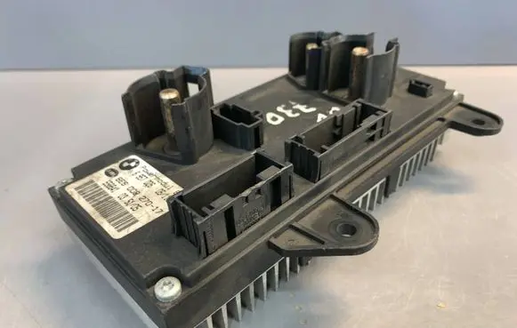 BMW 7 E65 E66 Other control units/modules 6957026 556641 8ES00827017