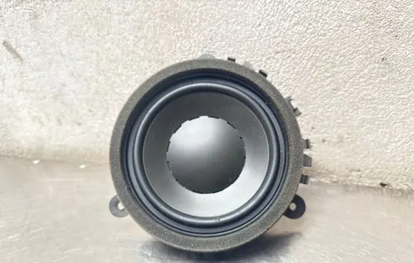 Volvo XC60 Front door speaker 30797726 7065227 84867Z
