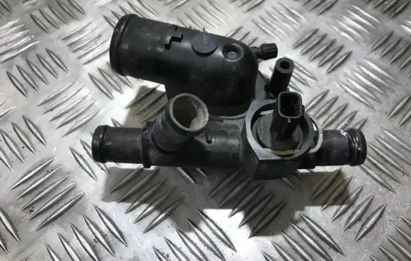 Renault Laguna III Engine coolant pipe/hose 8200907234c 8200907234