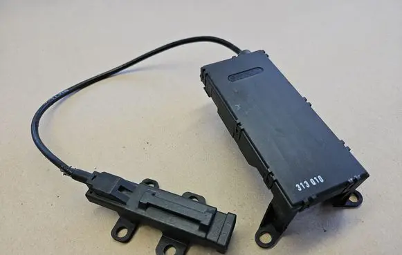Mercedes-Benz SL R230 Keyless (KESSY) go control unit/module A2308200075 2308200075