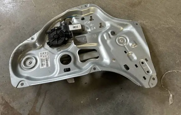 Hyundai ix35 Rear door window regulator with motor 834702Y000