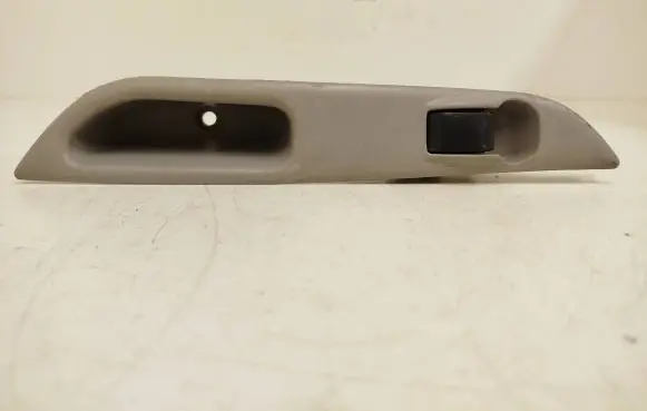 Nissan Almera Tino Electric window control switch 82960