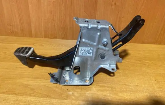 Seat Leon (1P) Brake pedal 1K1721057AD 94785894