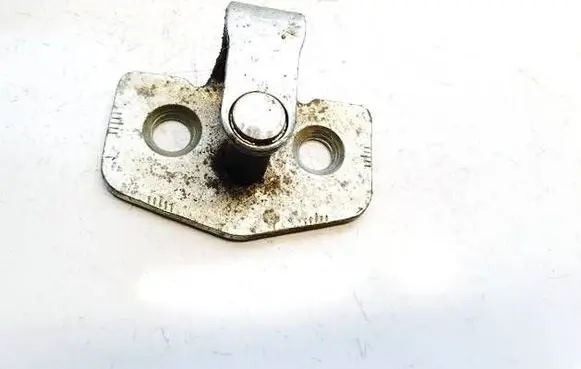 Opel Vectra B Front door lock loop/hook striker 2309