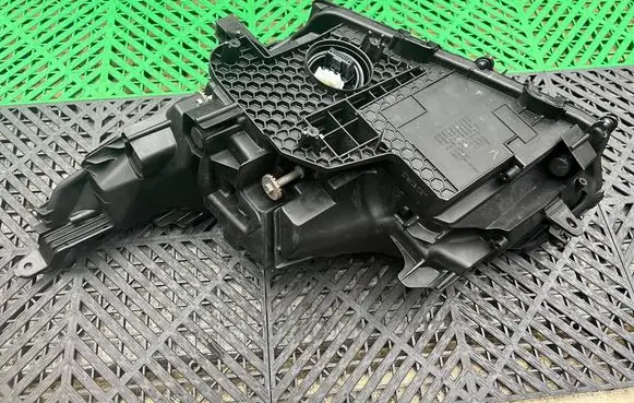 Lexus UX Headlight/headlamp 