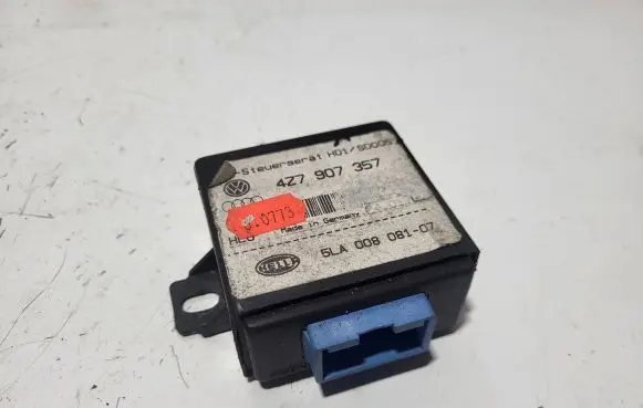 Volkswagen Golf V Light module LCM 4Z7907357 5LA00808107 0773