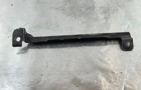Peugeot 308 Battery bracket 98049597
