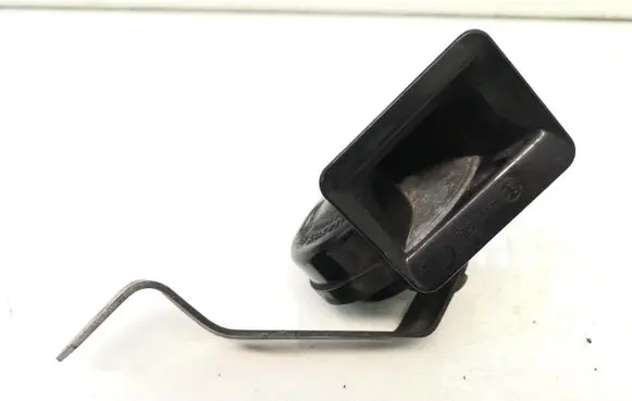 Audi A6 S6 C5 4B Horn signal 8D0951221