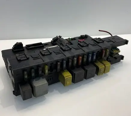 Mercedes-Benz E W211 SAM control unit 2115456801 5DK00804756 A2115456801