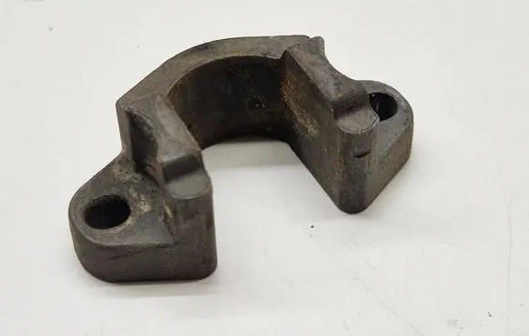 BMW 5 E60 E61 Fuel Injector clamp holder 7787215