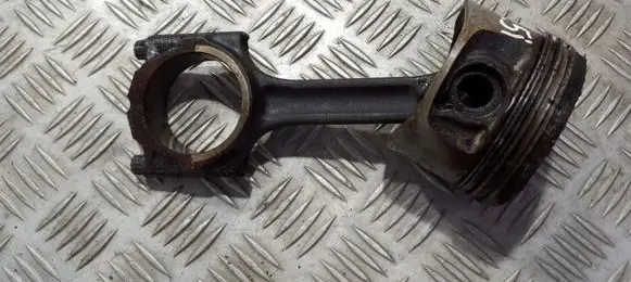 Volvo 850 Piston with connecting rod