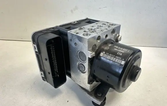 Volkswagen Touareg II ABS Pump 7P0614517J 7P0907379J