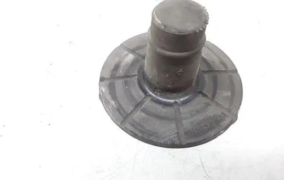 Opel Zafira A Rear coil spring rubber mount 90538498