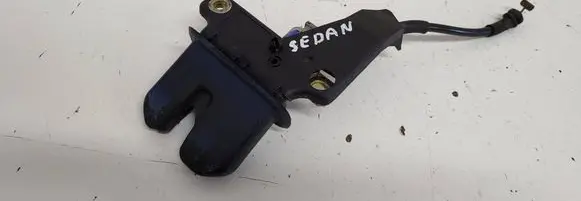 Audi A4 S4 B6 8E 8H Tailgate/trunk/boot lock/catch/latch 8E5827505A