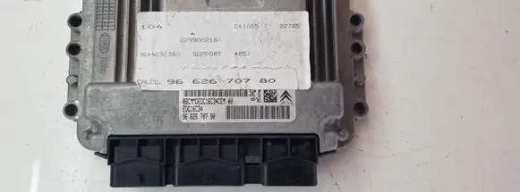 Citroen C4 I Engine control unit/module 9662670780