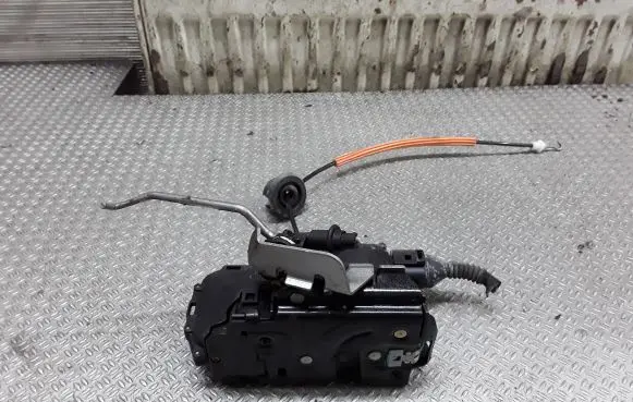 Audi A4 S4 B6 8E 8H Rear door lock