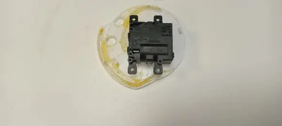 Toyota Sienna XL40 IV Air flap motor/actuator AE0638002242