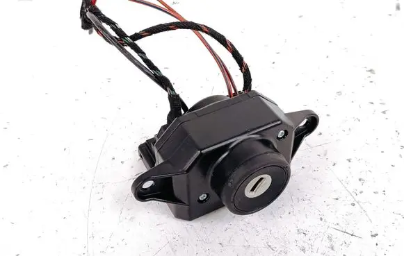 Audi Q7 4L Ignition lock 4F0909135L 3330220204