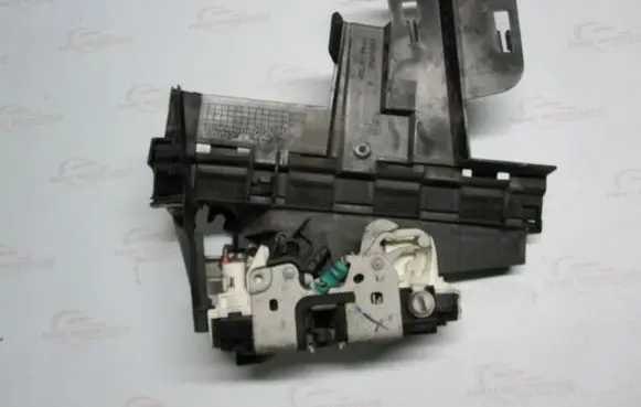Dodge Nitro Tailgate/trunk/boot lock/catch/latch PO4589283AF
