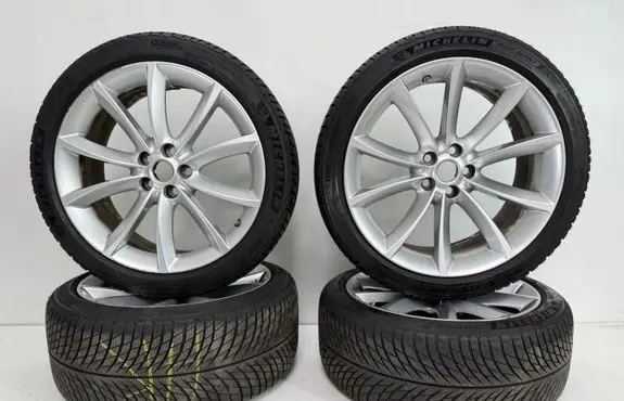 R19 alloy rim