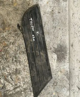 Seat Toledo II (1M) Front bumper lower grill 853665