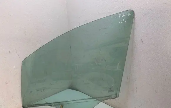 Peugeot 307 Front door window glass four-door AS2M68DOT24 43R00048