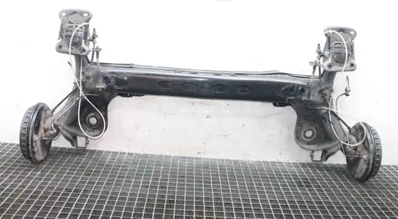 Volkswagen Polo VI Rear axle beam 