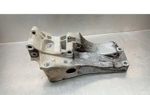 Volkswagen Polo III 6N 6N2 6NF Generator/alternator bracket 032145169M